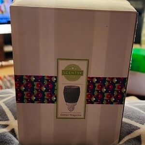 Scentsy Glitter Magenta Wall Plug